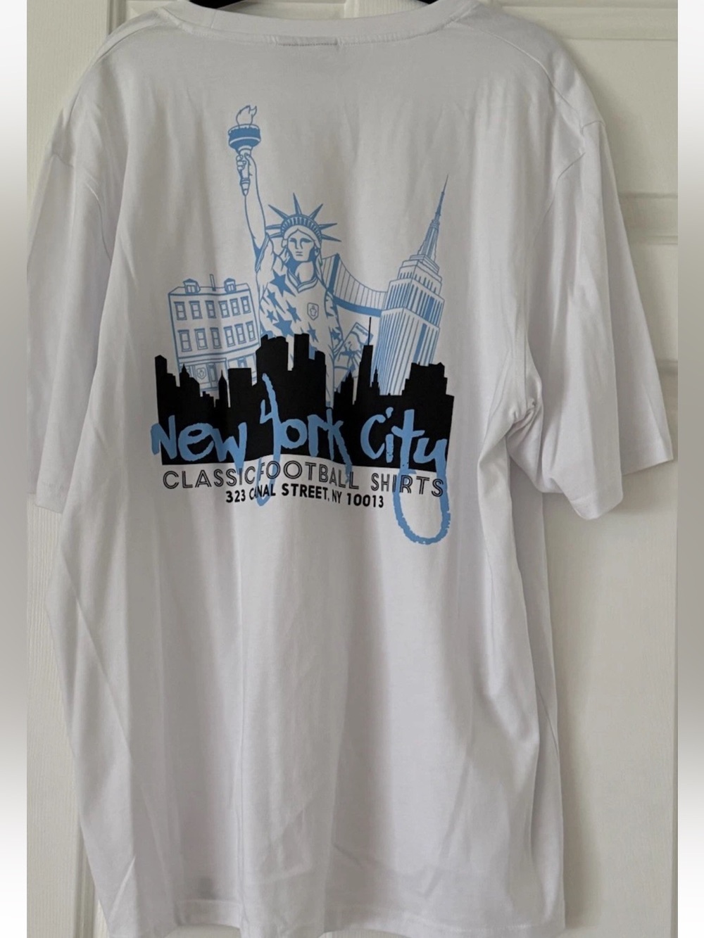 New York City skyline Soccer brand Shortsleeve Graphic NYC Tshirt Size XXL Sport